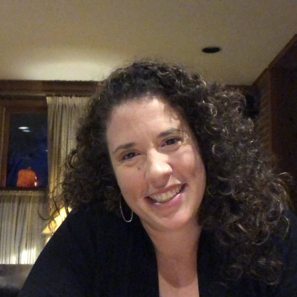 Meet your Posher, Alyson